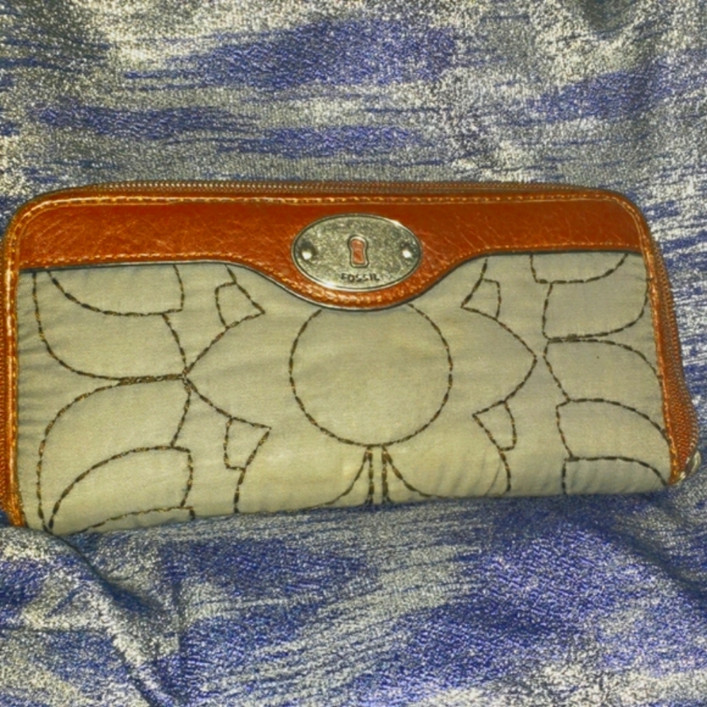 Fossil Leather and Quilted wallet